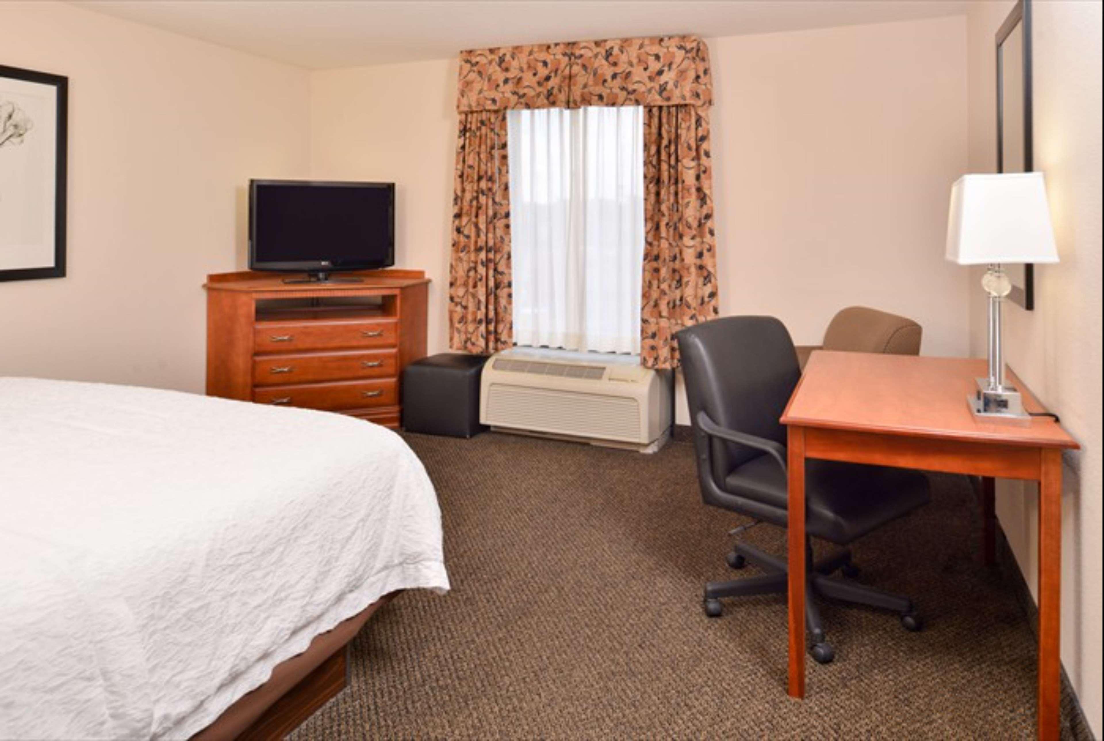 Hampton Inn & Suites Ричмонд Экстерьер фото
