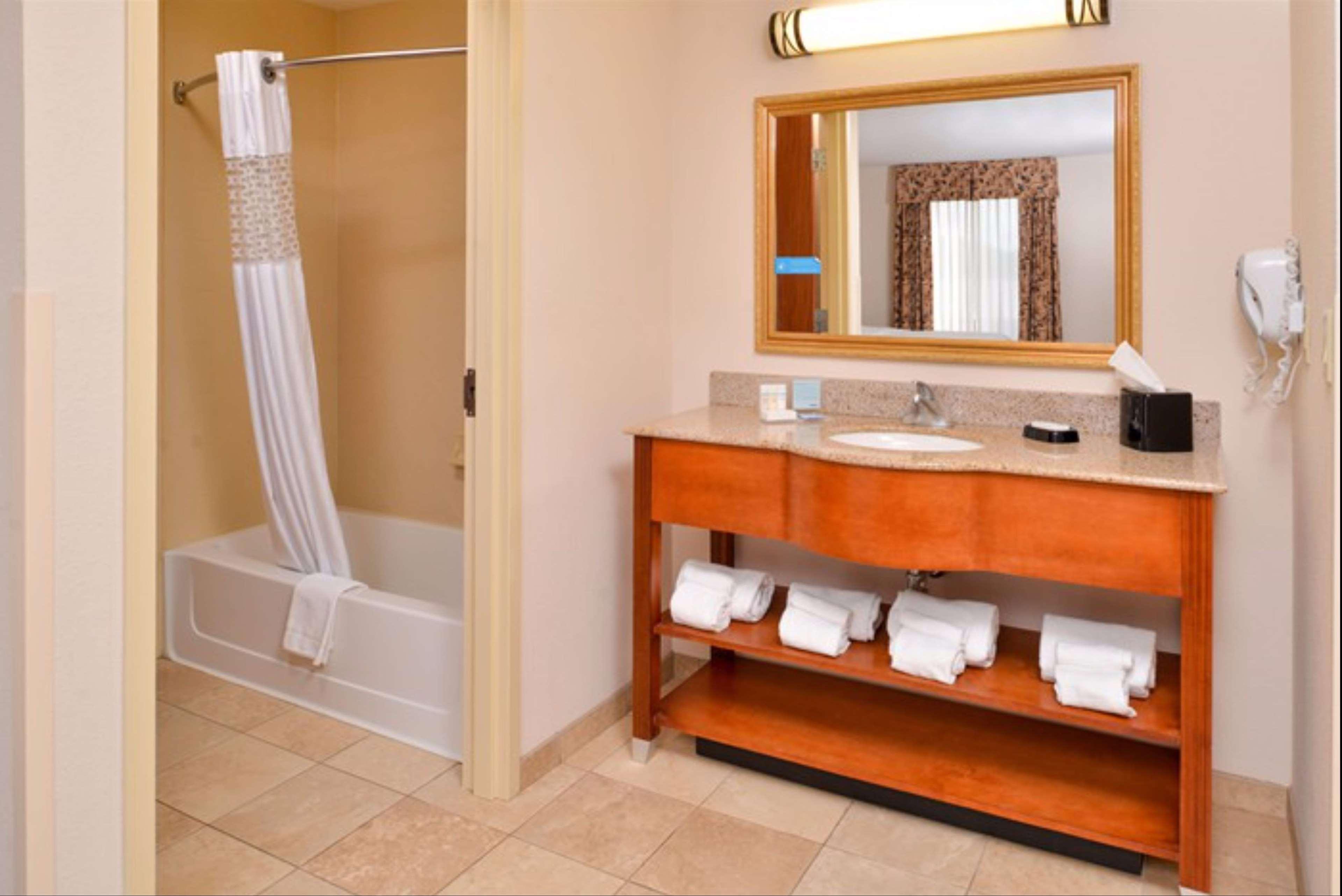 Hampton Inn & Suites Ричмонд Экстерьер фото