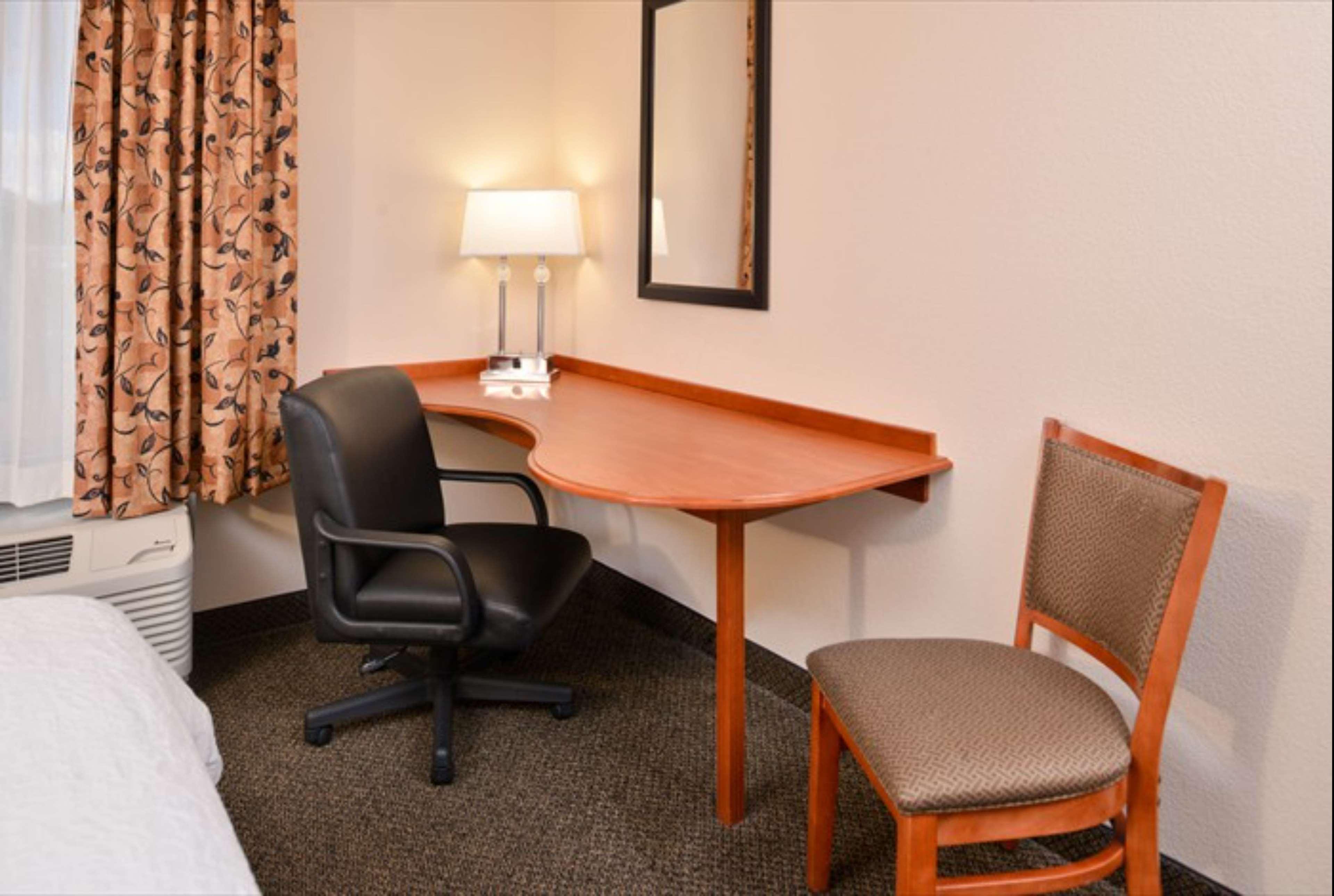 Hampton Inn & Suites Ричмонд Экстерьер фото