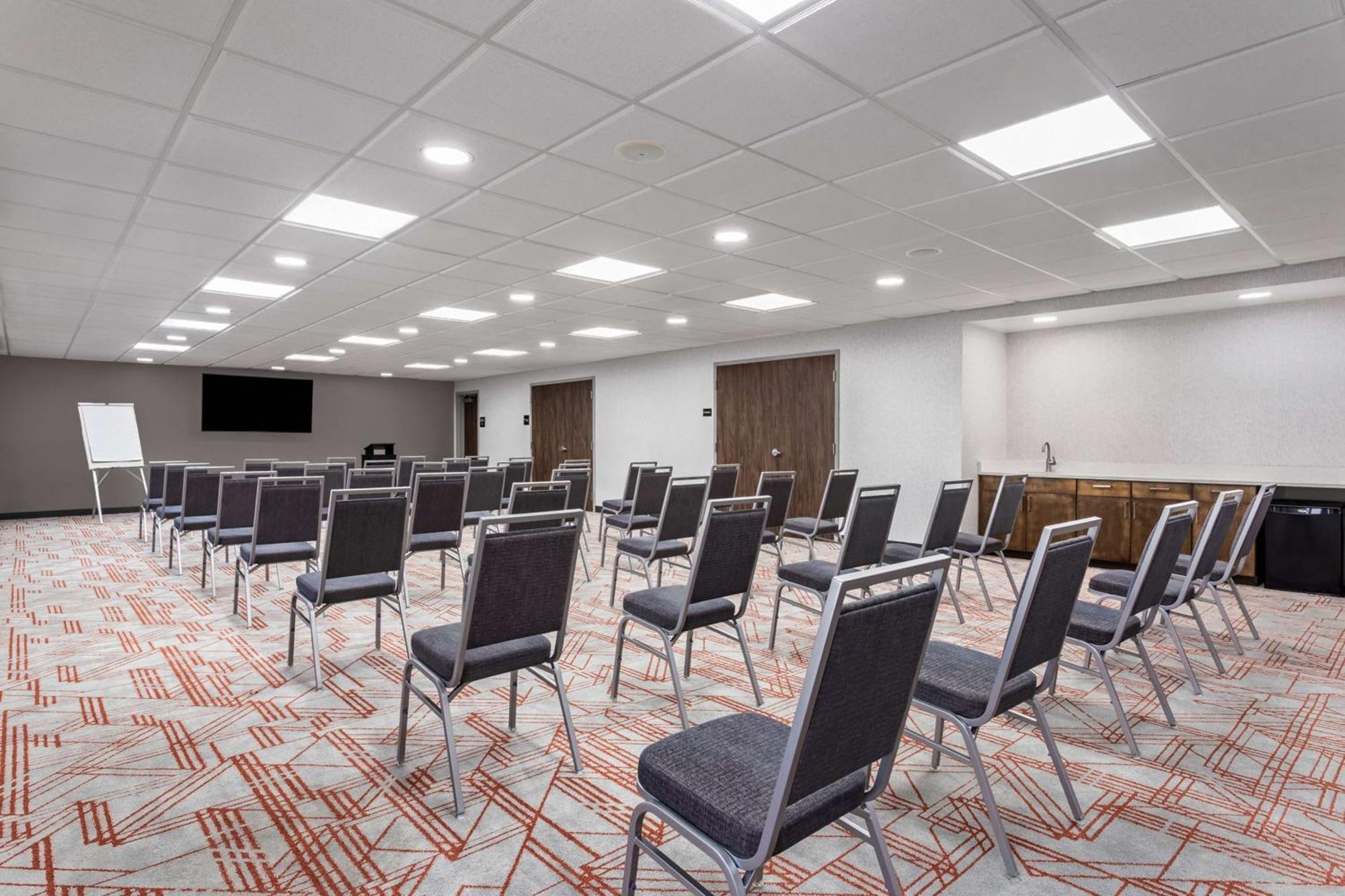 Hampton Inn & Suites Ричмонд Экстерьер фото